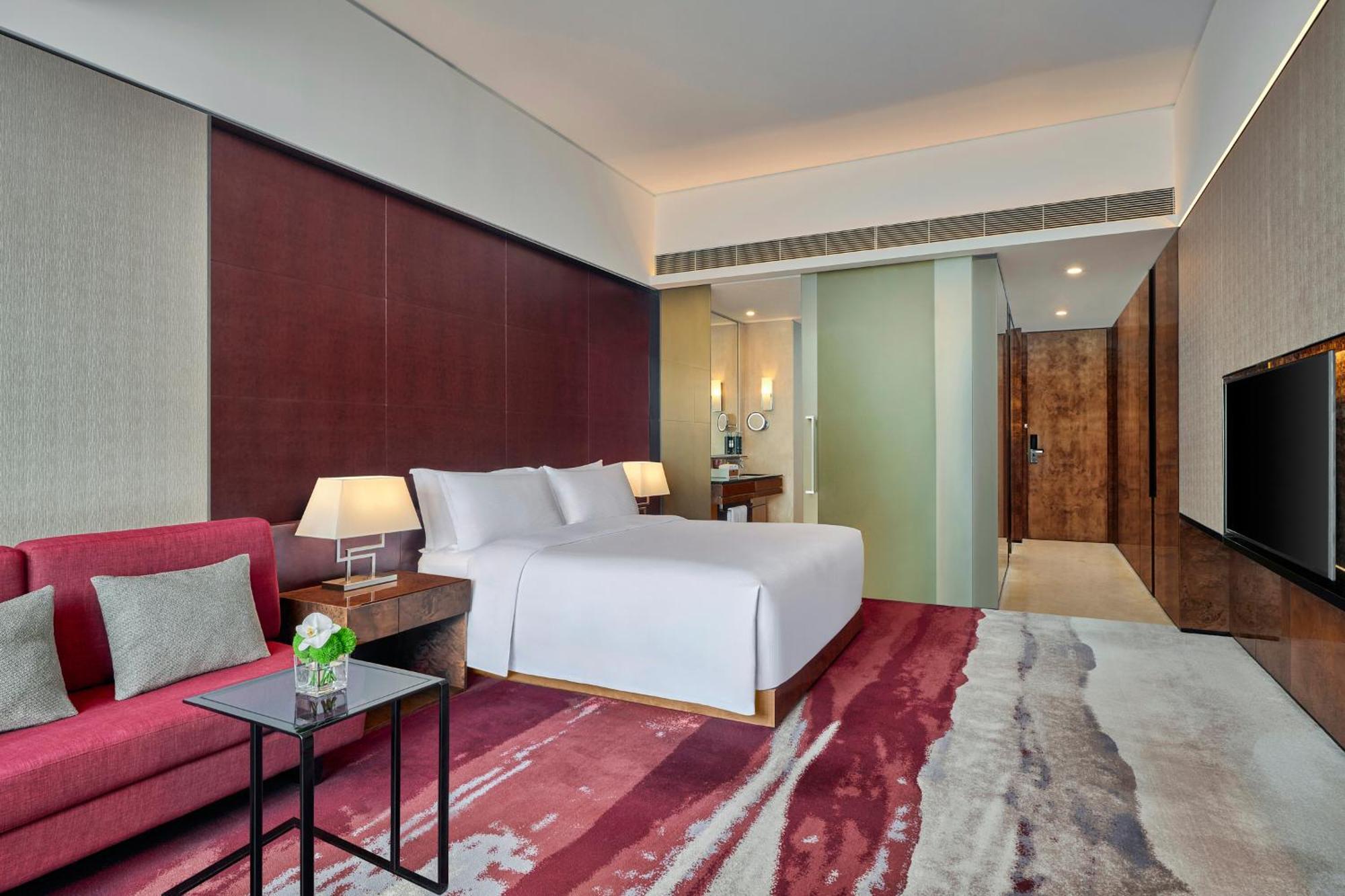 Hilton Guangzhou Tianhe - Free Shuttle Bus And Registration Counter Available During Canton Fair Period Exterior foto Deluxe Room